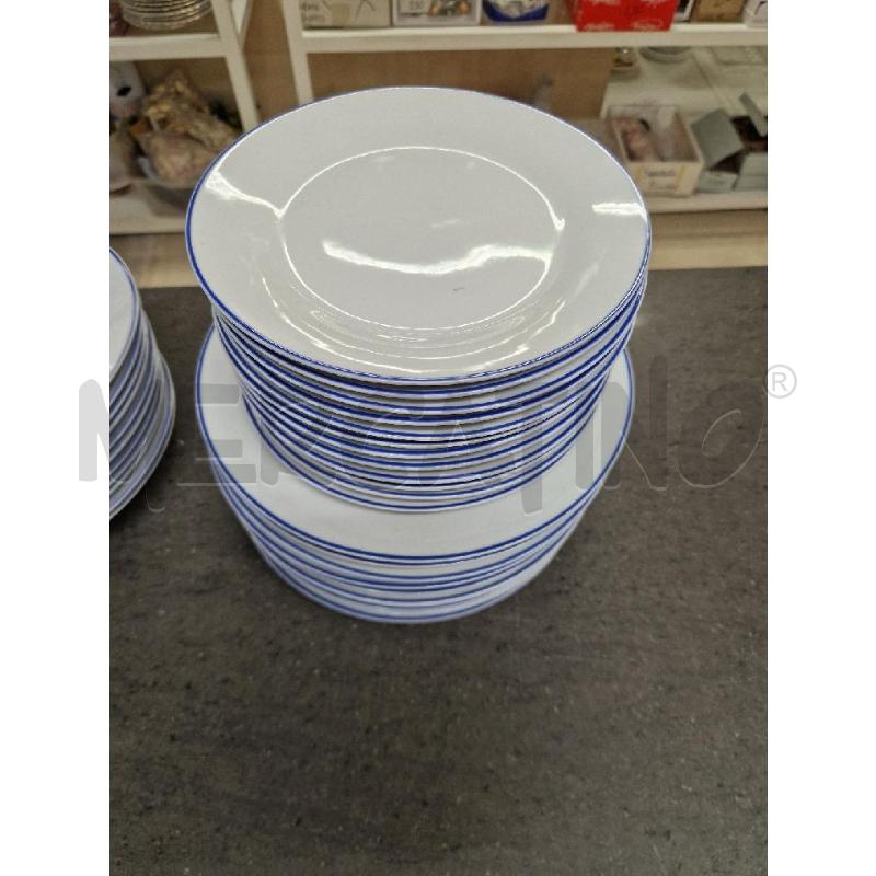 PIATTI PZ. 35 BIANCO RIGA BLU | Mercatino dell'Usato Acerra 3