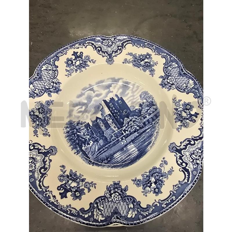 PIATTI PZ. 8 BIANCO BLU FIGURA CASTELLO 5 PIANI 3 FONDI | Mercatino dell'Usato Acerra 2