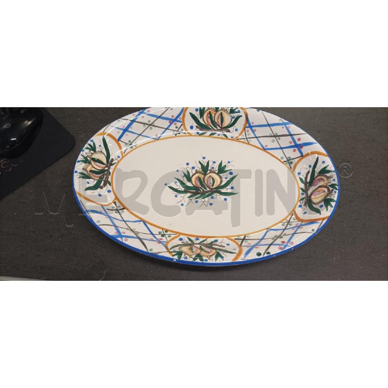 PIATTO OVALE BIANCO STRISCE BLU ARANCIONE | Mercatino dell'Usato Acerra 1