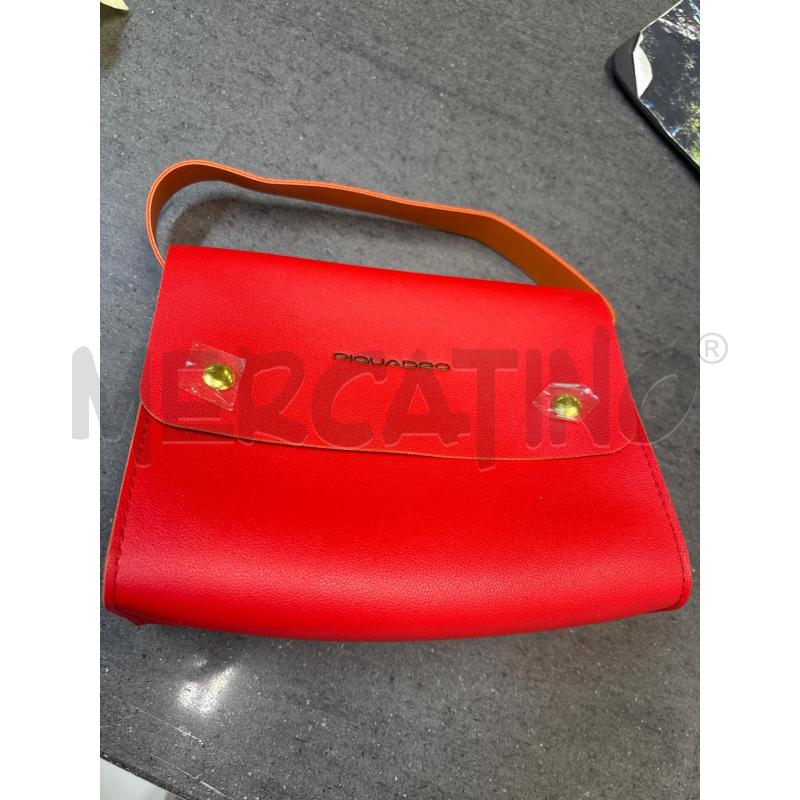 POCHETTE PIQUADRO ROSSO | Mercatino dell'Usato Acerra 1