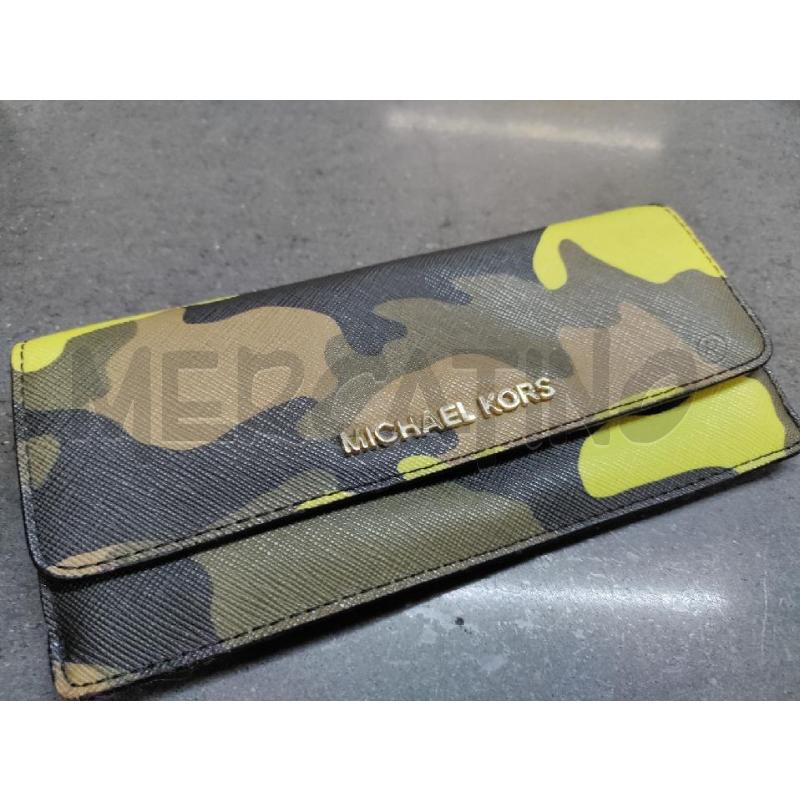 PORTA DOCUMENTI MICHAEL KORS MILITARE | Mercatino dell'Usato Acerra 1