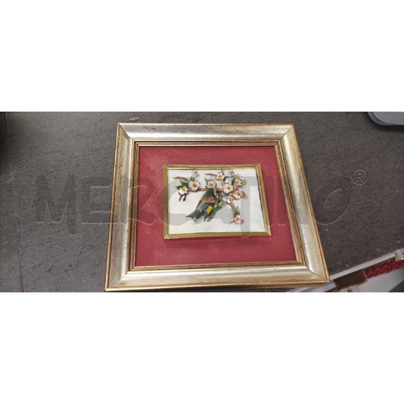 QUADRO CORNICE DORATA FIORE UCCELLINO 27X30 | Mercatino dell'Usato Acerra 1