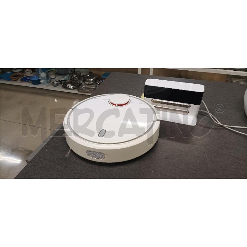 ROBOT ASPIRAPOLVERE BIANCO | Mercatino dell'Usato Acerra 1