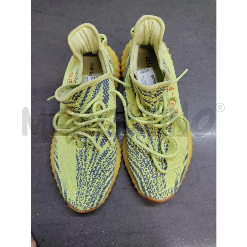 SCARPE ADIDAS YEEZY GIALLO | Mercatino dell'Usato Acerra 1