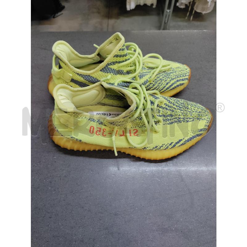 SCARPE ADIDAS YEEZY GIALLO | Mercatino dell'Usato Acerra 2