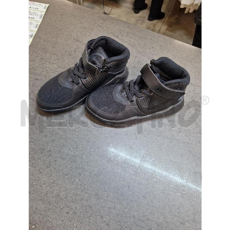 SCARPE BAMBINO NERO NIKE  | Mercatino dell'Usato Acerra 2