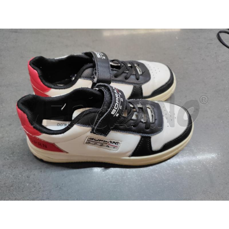 SCARPE BAMBINO SOLO SOPRANI NERO BIANCO ROSSO | Mercatino dell'Usato Acerra 2