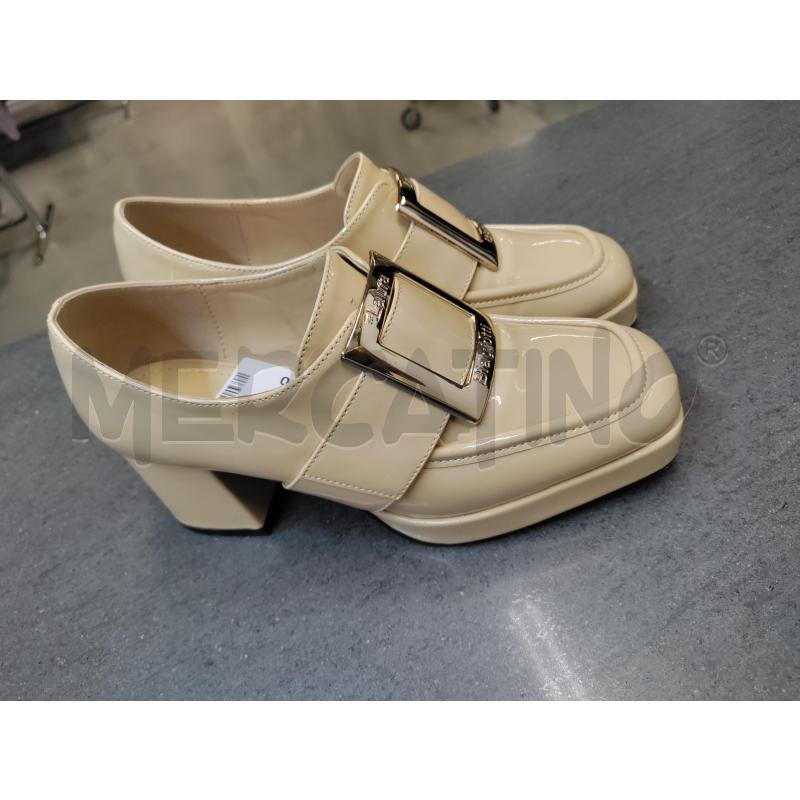 SCARPE DONNA LAURA BIAGIOTTI BEIGE LUCIDO | Mercatino dell'Usato Acerra 2