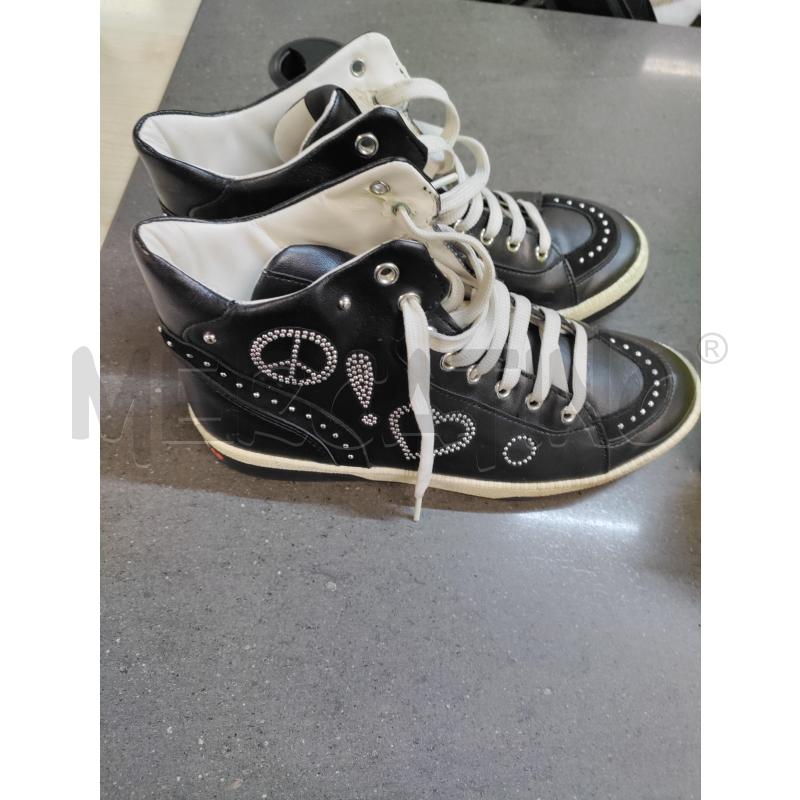 SCARPE DONNA LOVE MOSCHINO NERE CON BORCHIE | Mercatino dell'Usato Acerra 2