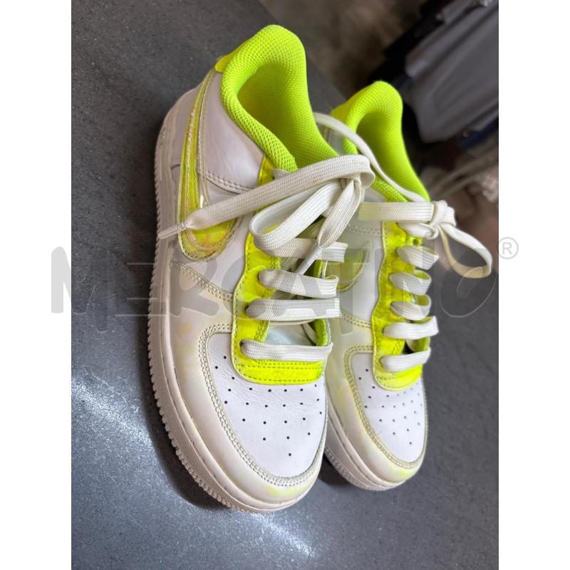 SCARPE DONNA NIKE BIANCO GIALLO | Mercatino dell'Usato Acerra 1