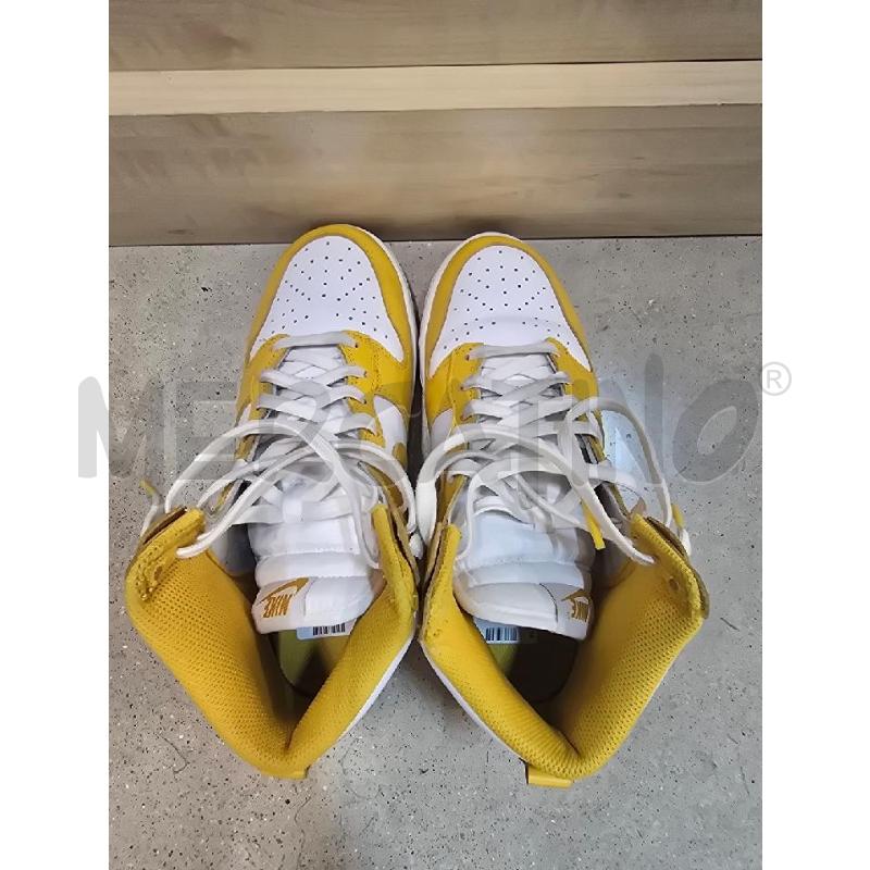 SCARPE DONNA NIKE BIANCO GIALLO | Mercatino dell'Usato Acerra 3