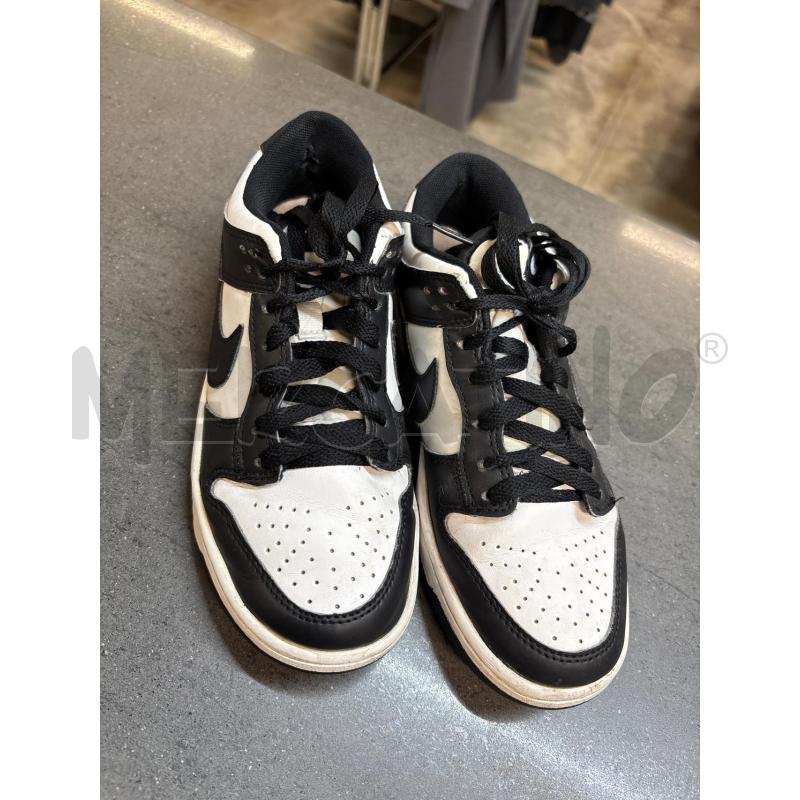 SCARPE DONNA NIKE BIANCO NERO | Mercatino dell'Usato Acerra 1