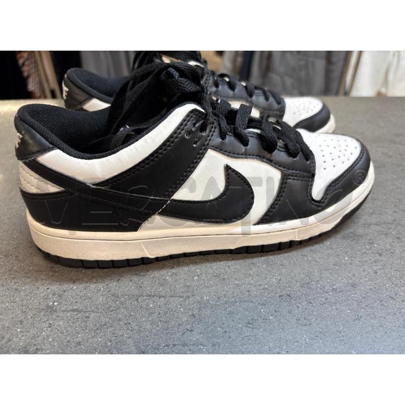 SCARPE DONNA NIKE BIANCO NERO | Mercatino dell'Usato Acerra 2