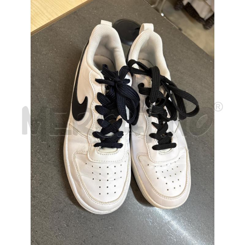 SCARPE DONNA NIKE BIANCO NERO | Mercatino dell'Usato Acerra 1