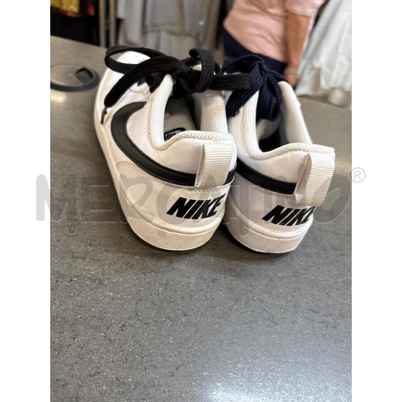 SCARPE DONNA NIKE BIANCO NERO | Mercatino dell'Usato Acerra 3