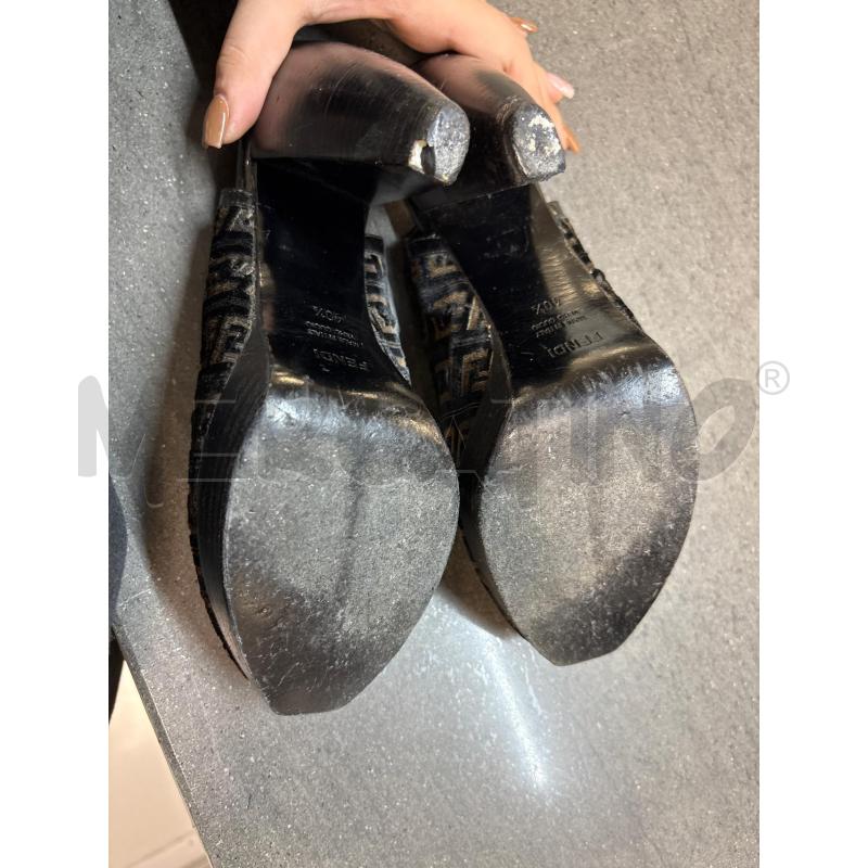 SCARPE DONNA TACCHI FENDI NERO FIBIA DORATA | Mercatino dell'Usato Acerra 4
