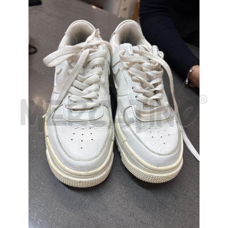 SCARPE NIKE AIR BIANCO | Mercatino dell'Usato Acerra 1