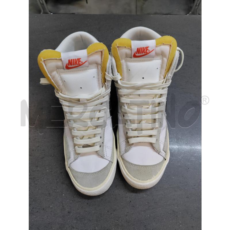 SCARPE NIKE BIANCO NERO COLLO ALTO | Mercatino dell'Usato Acerra 1