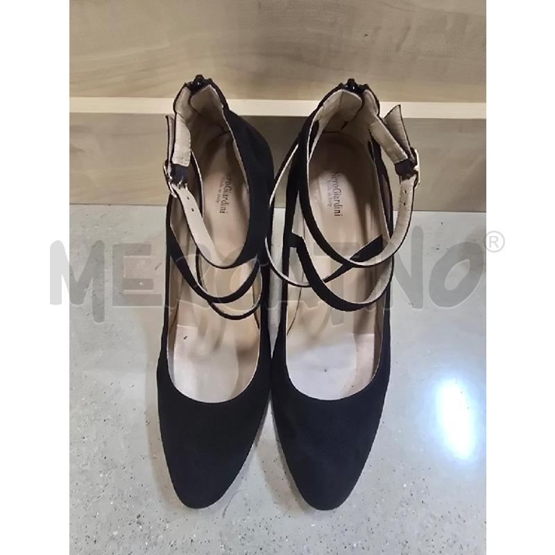 SCARPE TACCHI NEROGIARDINI NERO CON LACCETTI | Mercatino dell'Usato Acerra 1