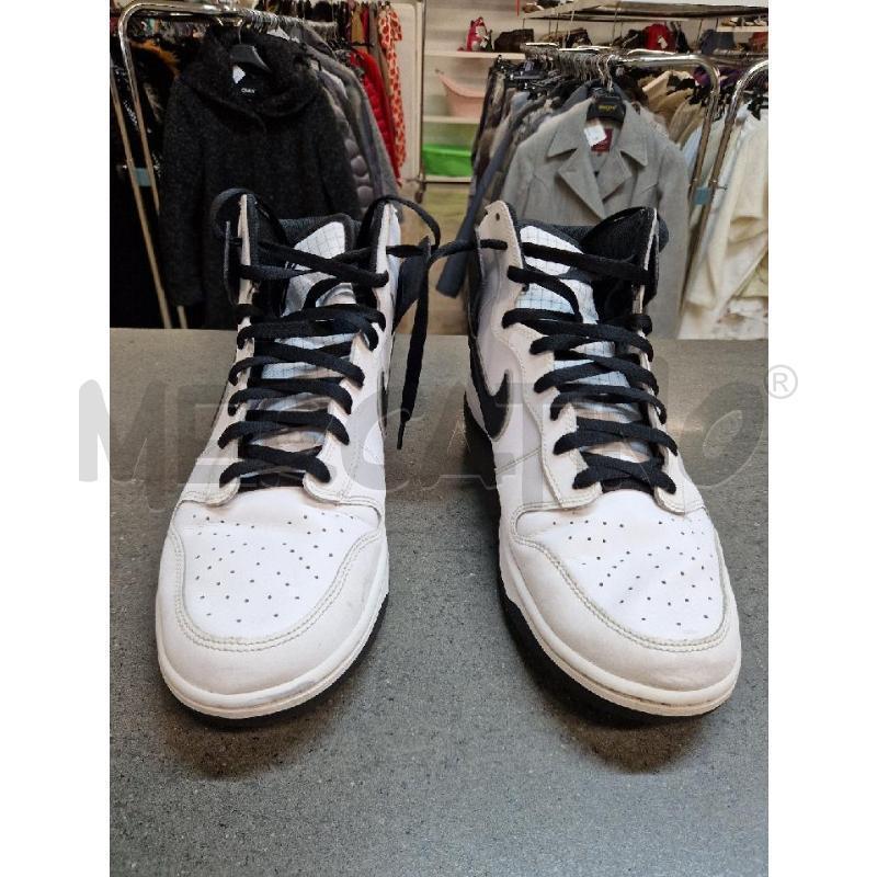 SCARPE UOMO BIANCO NERO NIKE | Mercatino dell'Usato Acerra 1
