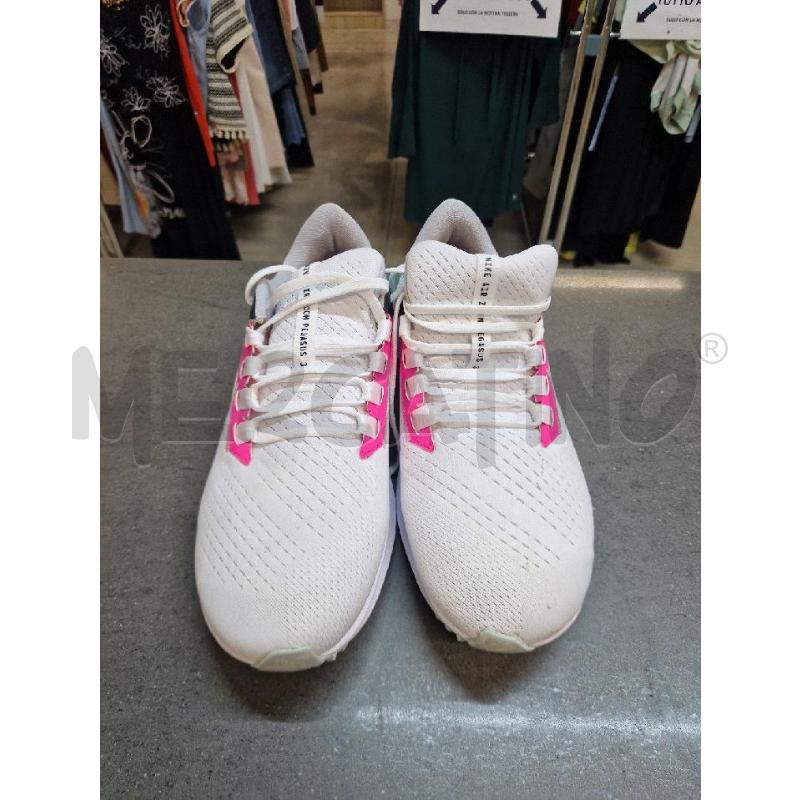 SCARPE UOMO BIANCO ROSA NIKEAIR | Mercatino dell'Usato Acerra 1
