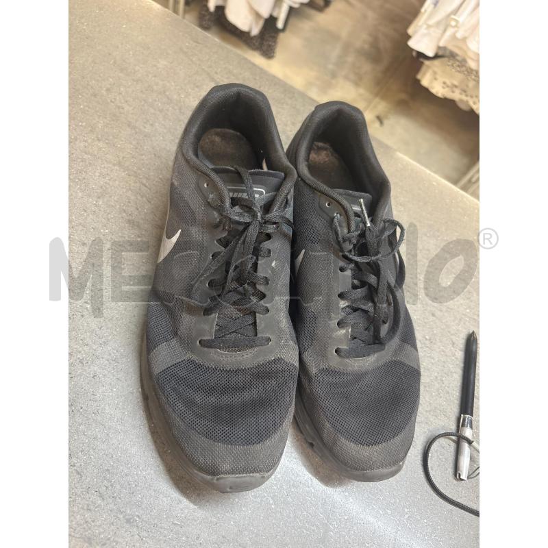 SCARPE UOMO NIKE NERO | Mercatino dell'Usato Acerra 1
