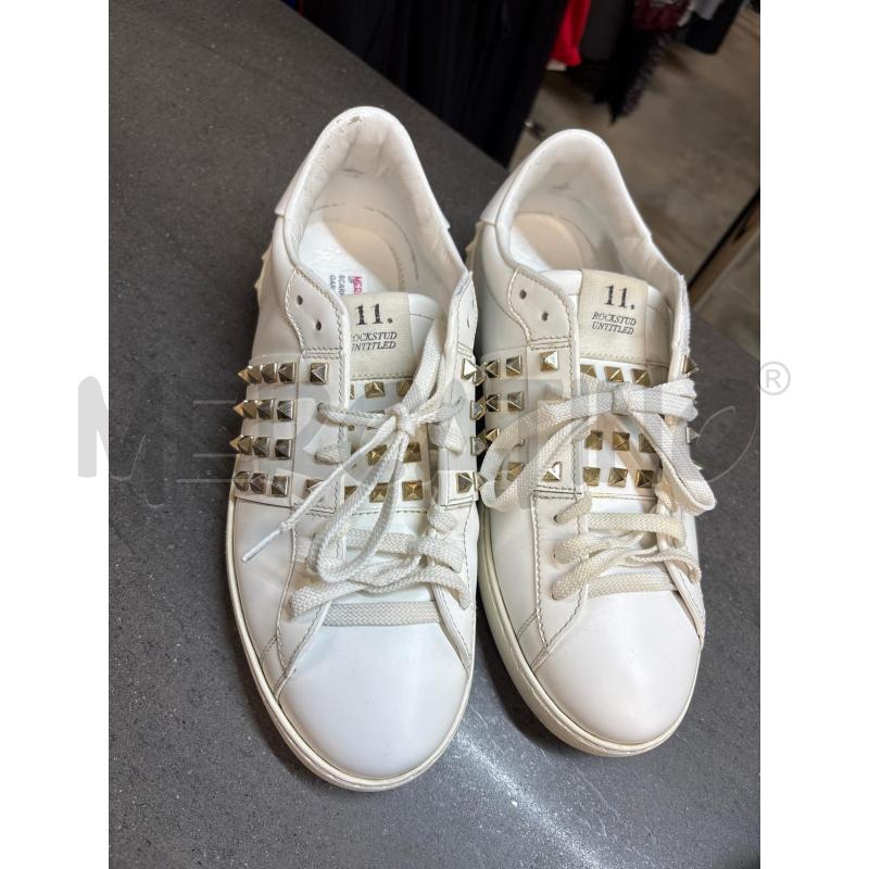 SCARPE UOMO VALENTINO GARAVANI BIANCO CON BORCHIE DA RIVEDERE | Mercatino dell'Usato Acerra 1