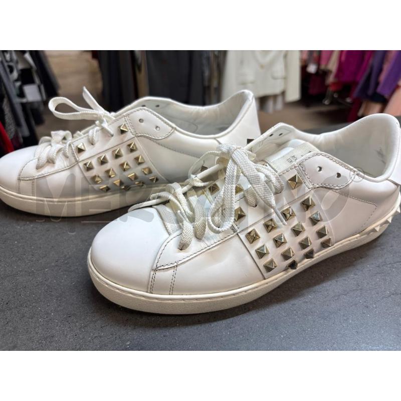 SCARPE UOMO VALENTINO GARAVANI BIANCO CON BORCHIE DA RIVEDERE | Mercatino dell'Usato Acerra 5