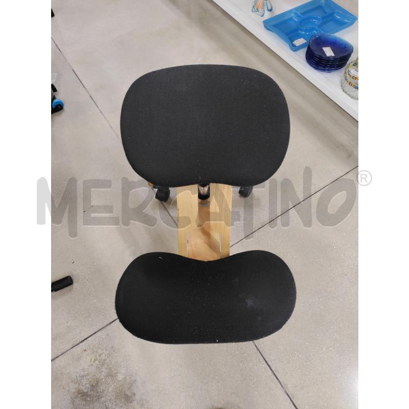 SEDIA ERGONOMETRICA CON GINOCCHIATOIO LEGNO  | Mercatino dell'Usato Acerra 1
