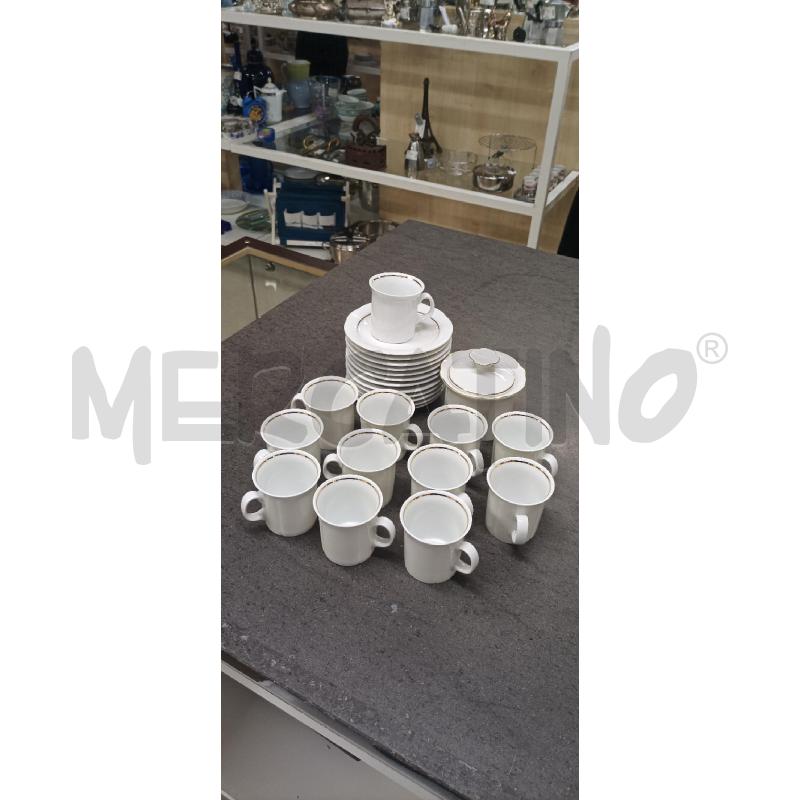 SERVIZIO CAFFE BIANCO FILO DORATO. 12 TAZZE +12+PIATT.+ ZUCCH. | Mercatino dell'Usato Acerra 1
