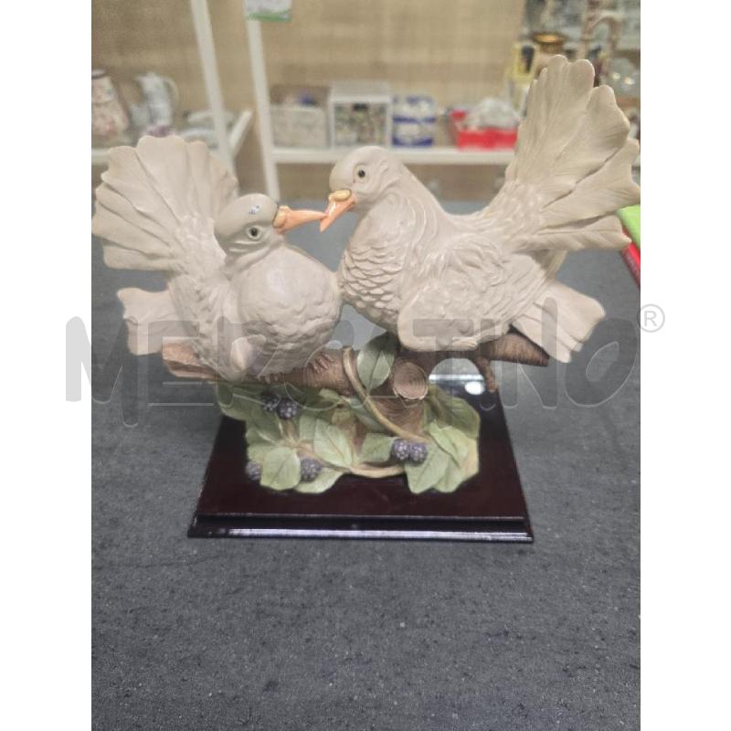 STATUA 2 UCCELLI BIANCHI BASE NERA | Mercatino dell'Usato Acerra 1