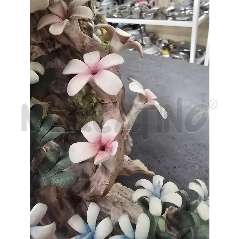 STATUETTA TRONCO FIORI VARI COLORI DA RIVEDERE | Mercatino dell'Usato Acerra 2