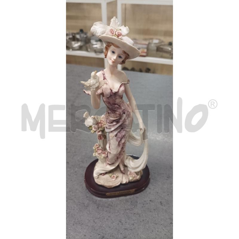 STATUINA DONNA VESTITO ROSA | Mercatino dell'Usato Acerra 1