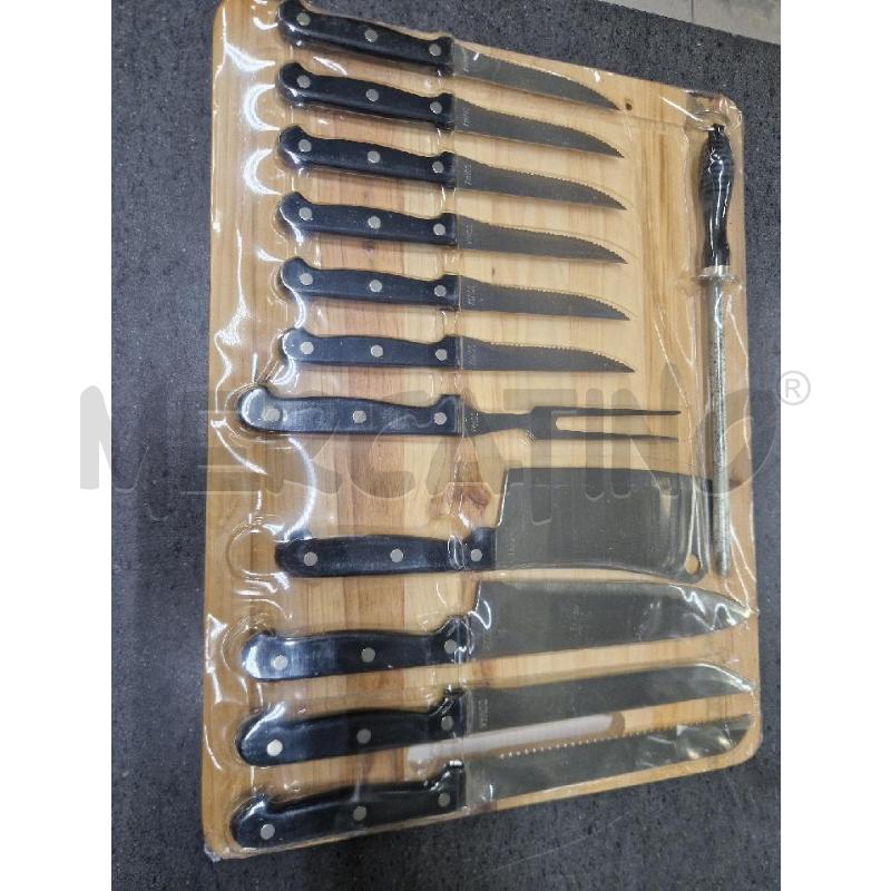 TAGLIERE +COLTELLI DOMAX | Mercatino dell'Usato Acerra 1