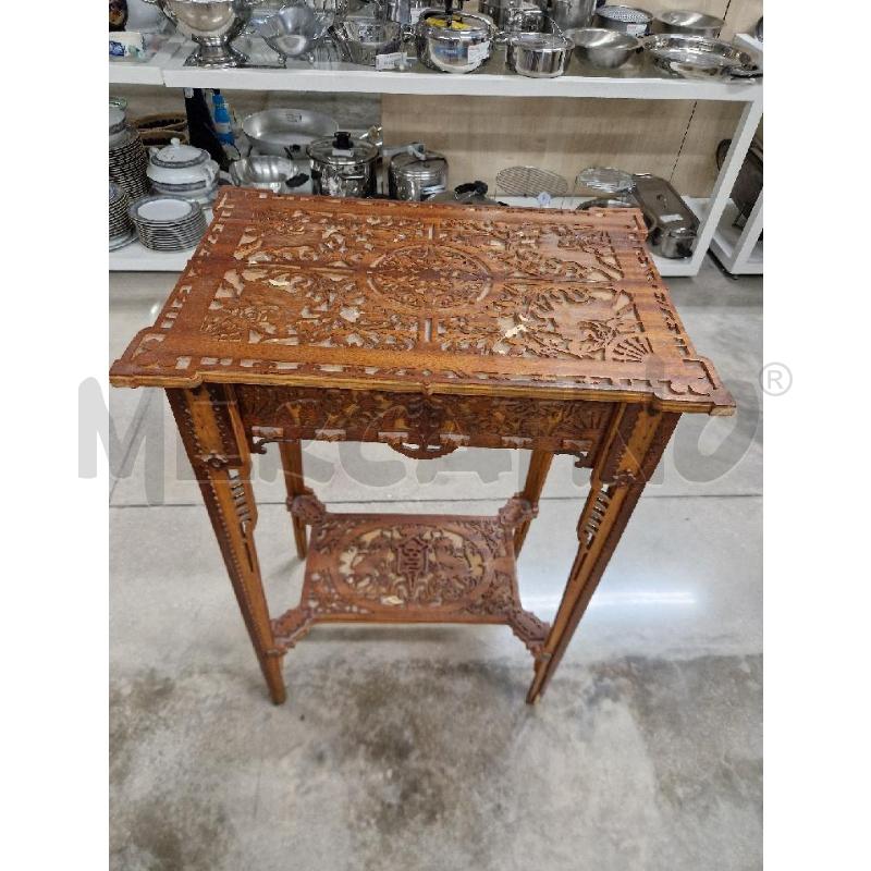 TAVOLINO ALTO LEGNO LAVORATO | Mercatino dell'Usato Acerra 1