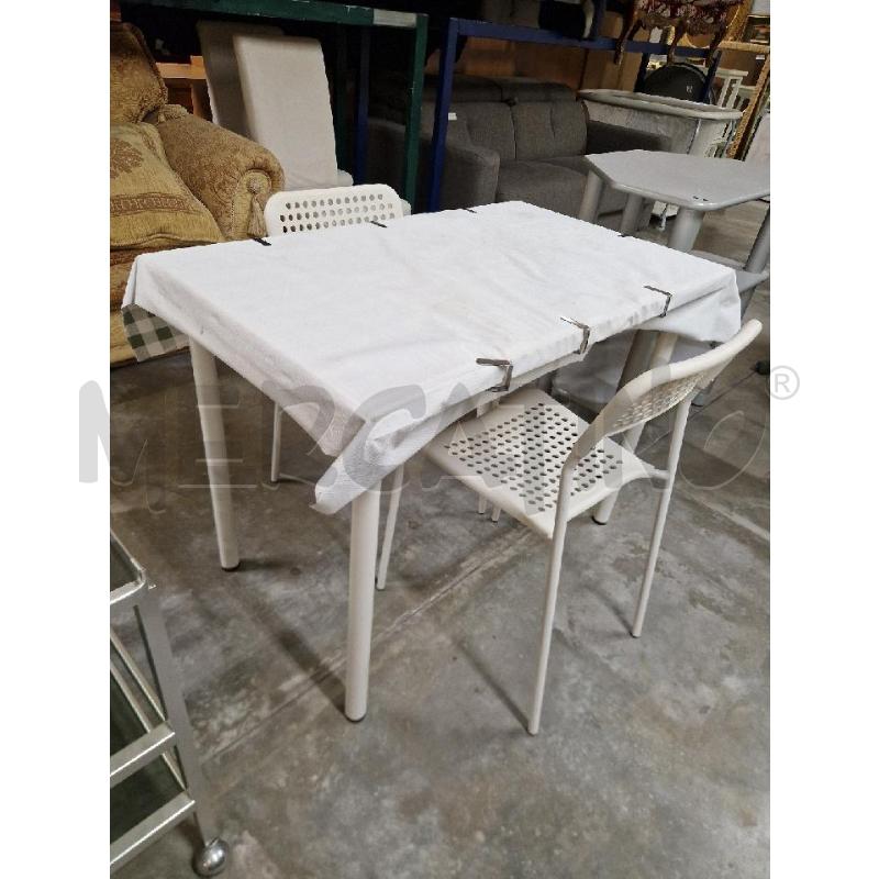 TAVOLINO IKEA 2 SEDIE | Mercatino dell'Usato Acerra 1