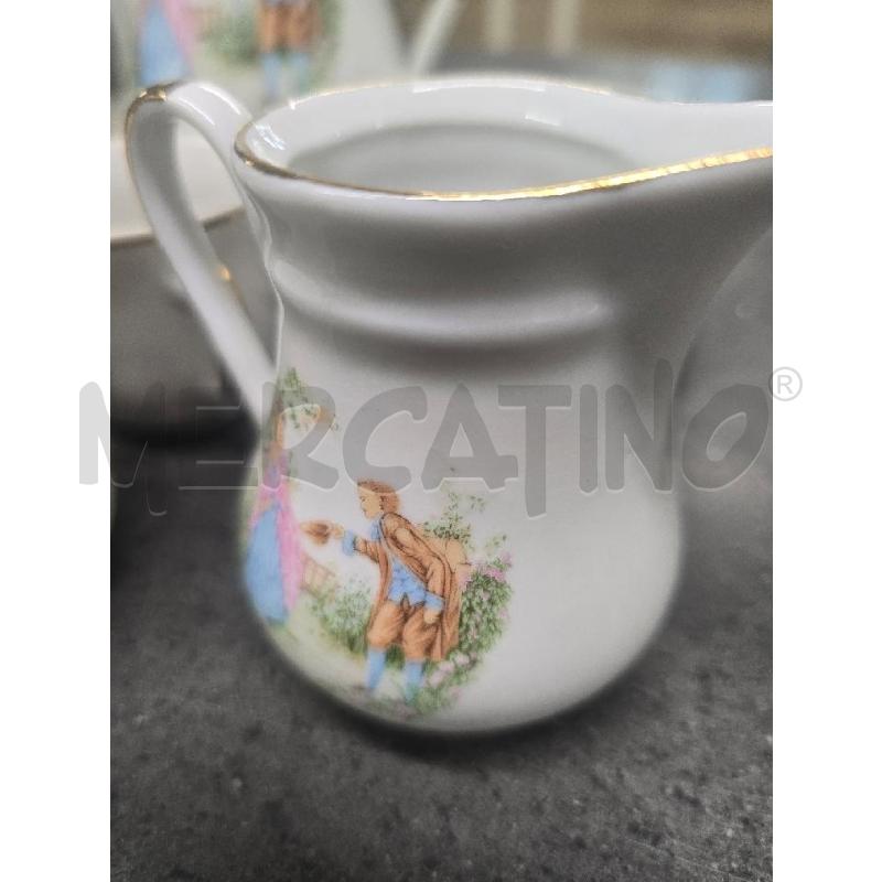 TAZZE PZ. 6+PIATT+CAFF+LATT BIANCO NOBILI | Mercatino dell'Usato Acerra 2