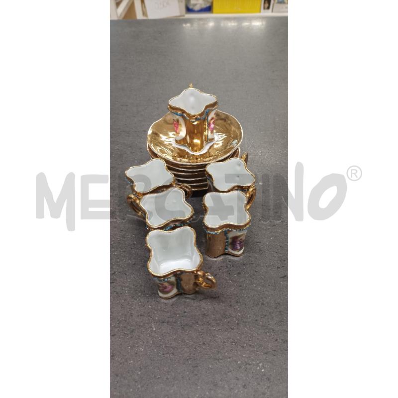TAZZE PZ. 6+PIATT DORATE FIGURA NOBILI | Mercatino dell'Usato Acerra 1