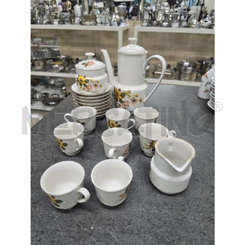 TAZZE PZ. 8+PIATT+ZUCCH+LATT+CAFF BIANCA FIORI | Mercatino dell'Usato Acerra 1