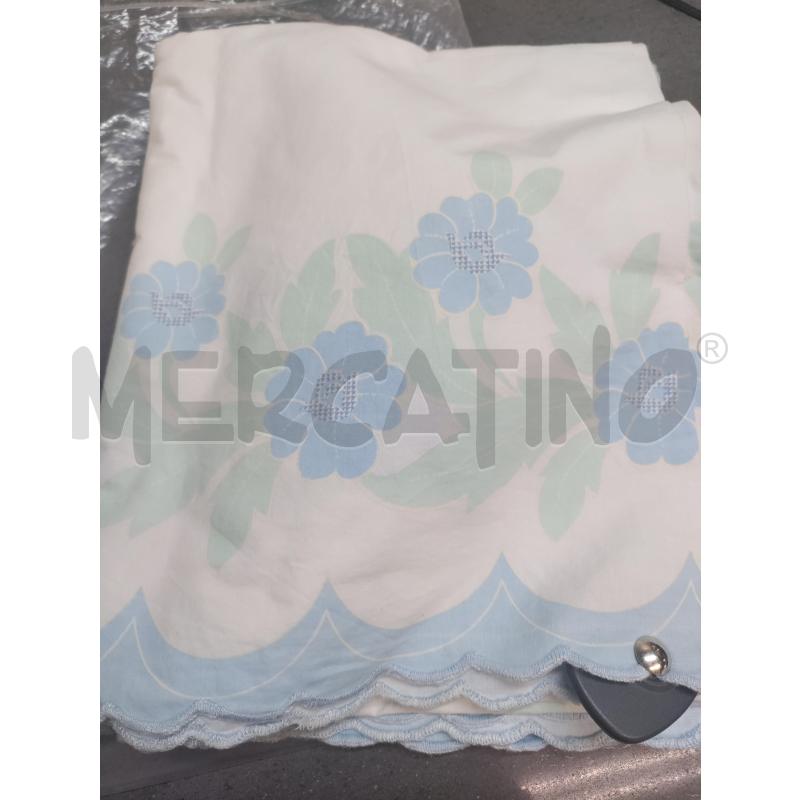 TOVAGLIA 12 POST BIANCO CELESTE FIORI | Mercatino dell'Usato Acerra 1