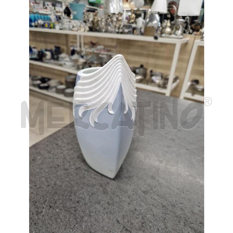 VASETTO CELESTE BIANCO KAISER | Mercatino dell'Usato Acerra 1