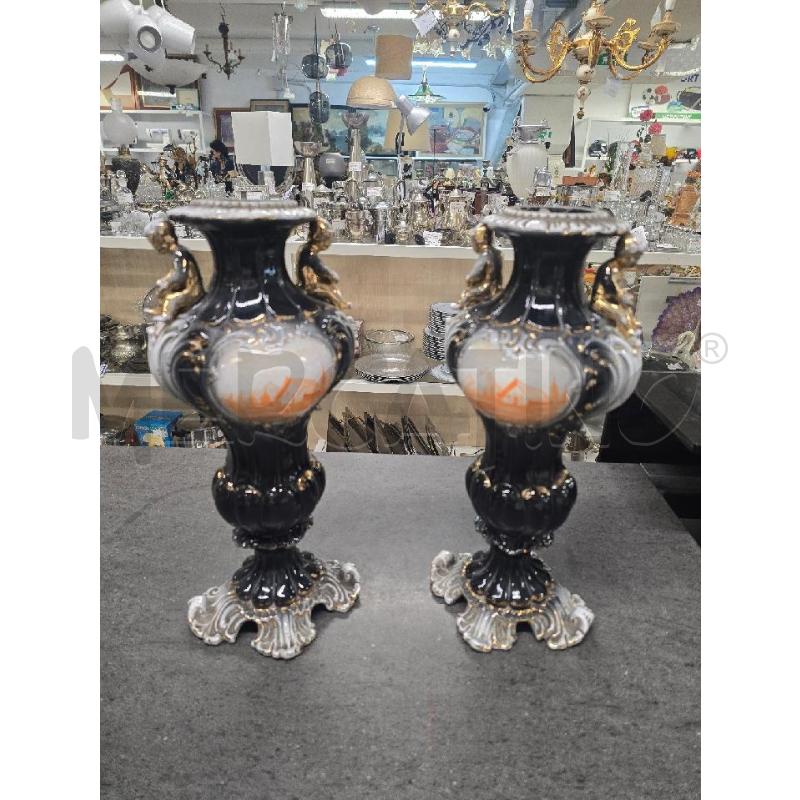 VASO COPPIA NERO BIANCO DA RIV. FIGURACASE ARANCIONI | Mercatino dell'Usato Acerra 1