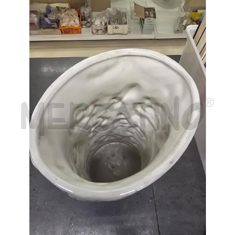 VASO GRIGIOBIANCO VARIE FIGURE  | Mercatino dell'Usato Acerra 5