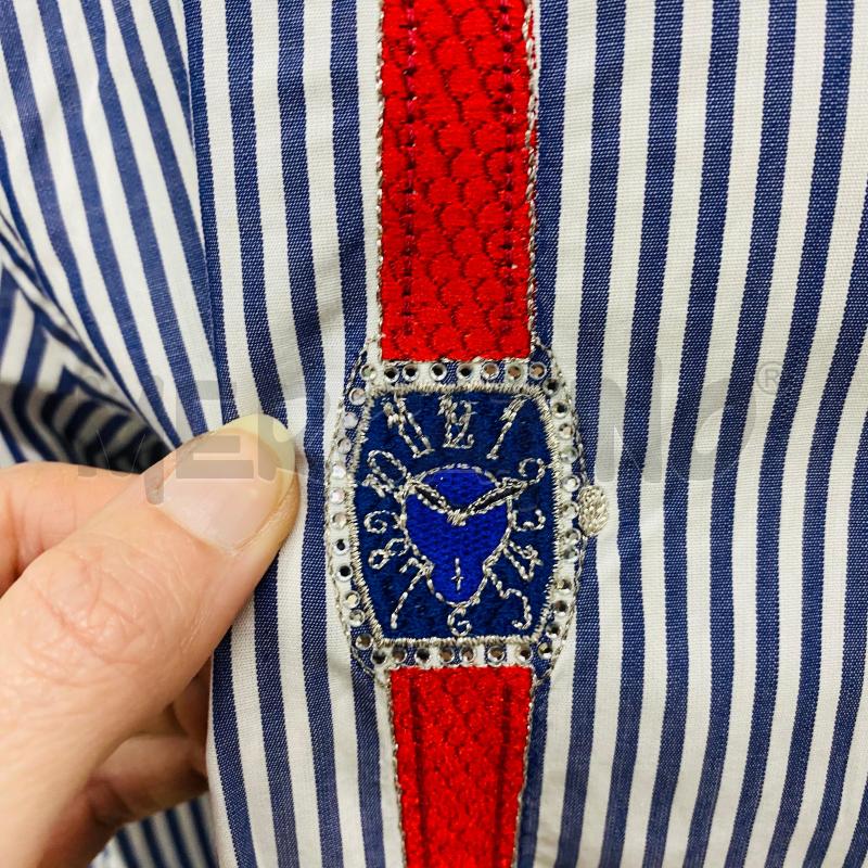 ABITO CAMICIA DONNA MAGIA RIGA BLU BIANCA RICAMO OROLOGIO | Mercatino dell'Usato Lago patria - giugliano in c. 4