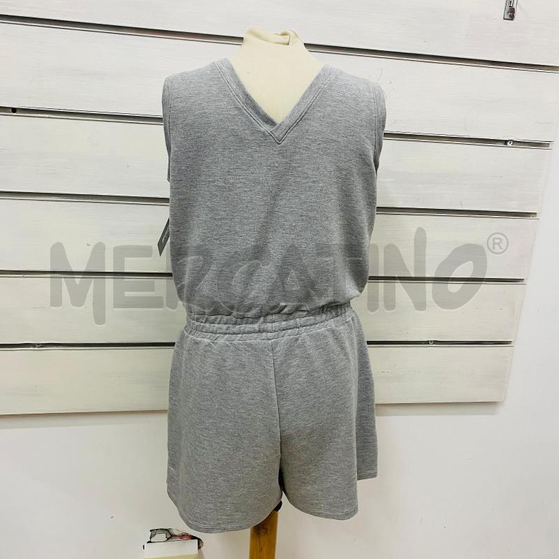 ABITO DONNA CALVIN KLEIN FELPATA SCOLLO V PANTALONCINO GRIGIA | Mercatino dell'Usato Lago patria - giugliano in c. 5