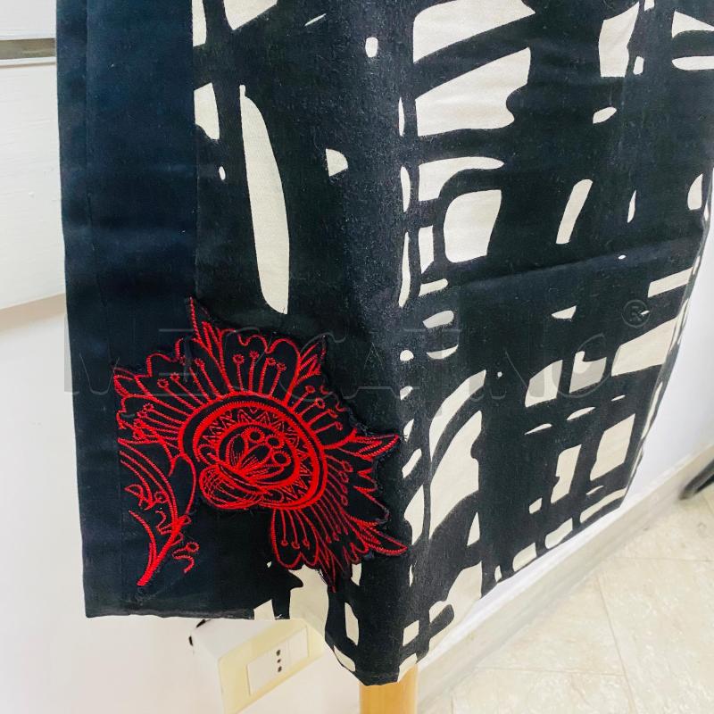 ABITO DONNA DESIGUAL NERO MACCHIE BIACHE ZIP DIETRO | Mercatino dell'Usato Lago patria - giugliano in c. 3