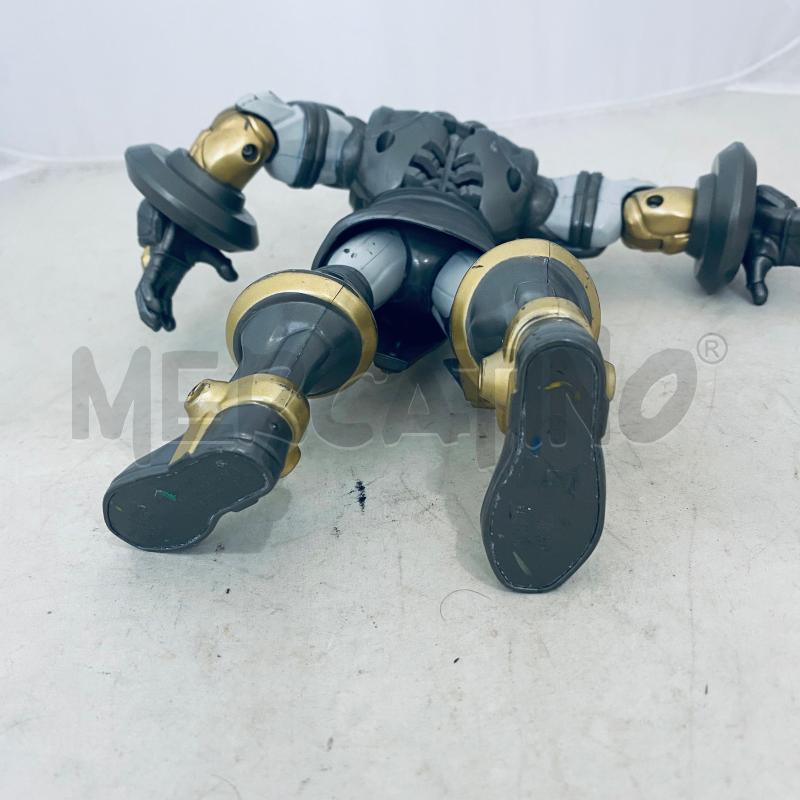ACTION FIGURE GORMITI GRIGIO E DORATO | Mercatino dell'Usato Lago patria - giugliano in c. 5