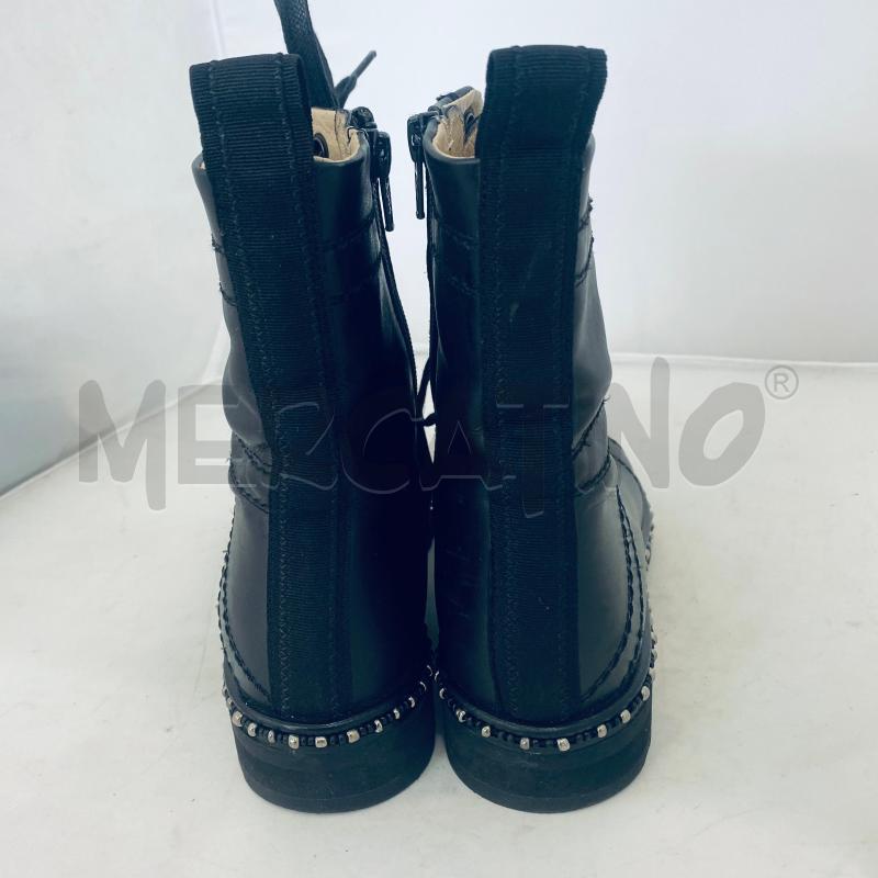 ANFIBI DONNA MALIPARMI NERI LACCI E MICROBORCHIE CONTORNO PICC SEGNO USURA | Mercatino dell'Usato Lago patria - giugliano in c. 3