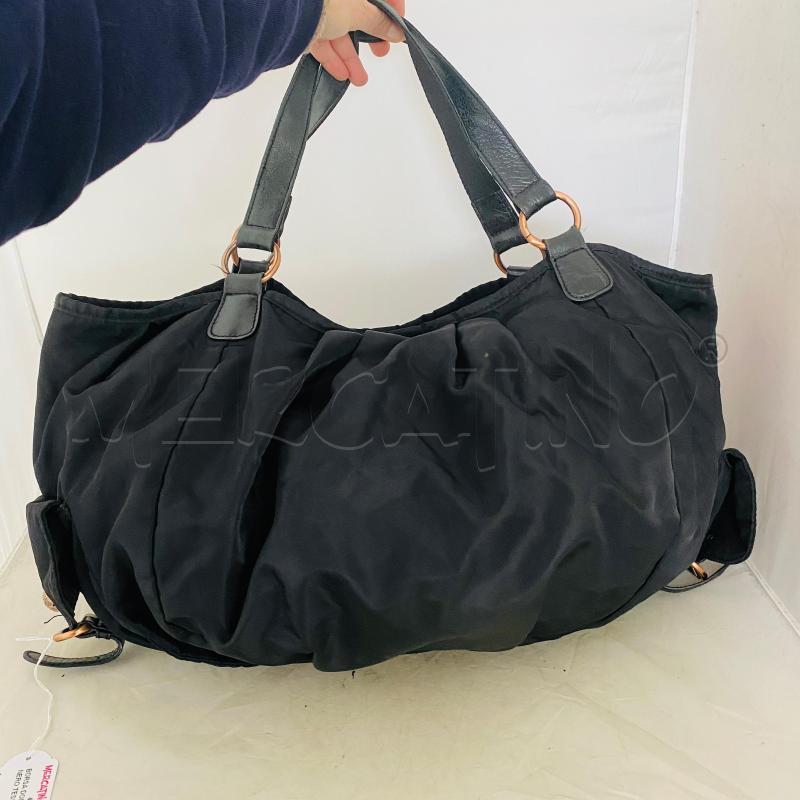 BORSA DONNA BENETTON NERO TESSUTO DUE MANICI  | Mercatino dell'Usato Lago patria - giugliano in c. 5