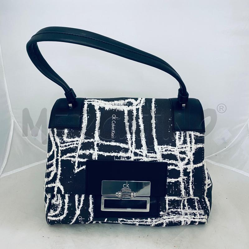 BORSA DONNA CALVIN KLEIN A MANO BIANCA E NERA | Mercatino dell'Usato Lago patria - giugliano in c. 1